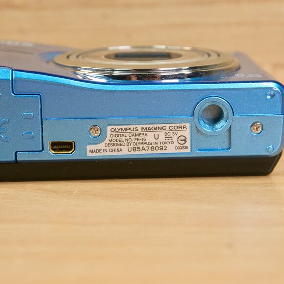 Vintage Olympus FE 46 12MP Digital camera, 5X Optical Zoom, Tested - Picture 7 of 8